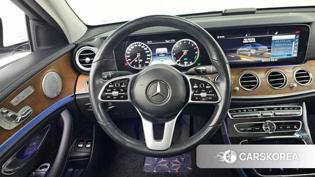 Mercedes-Benz E-Class W213 2019 Белый из Кореи, фото 4
