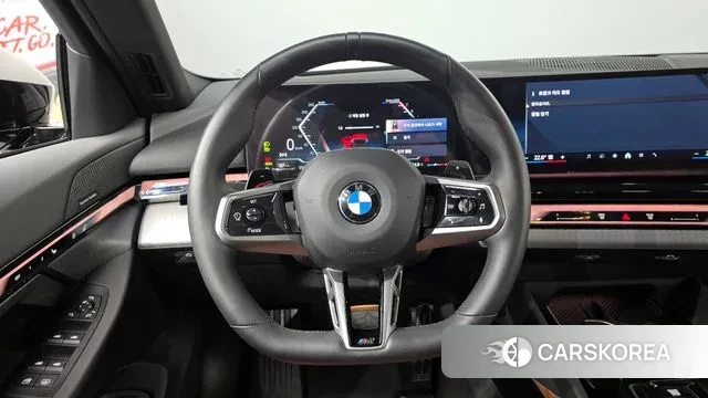 BMW 5 Series (G60) 2025 Черный из Кореи, фото 4