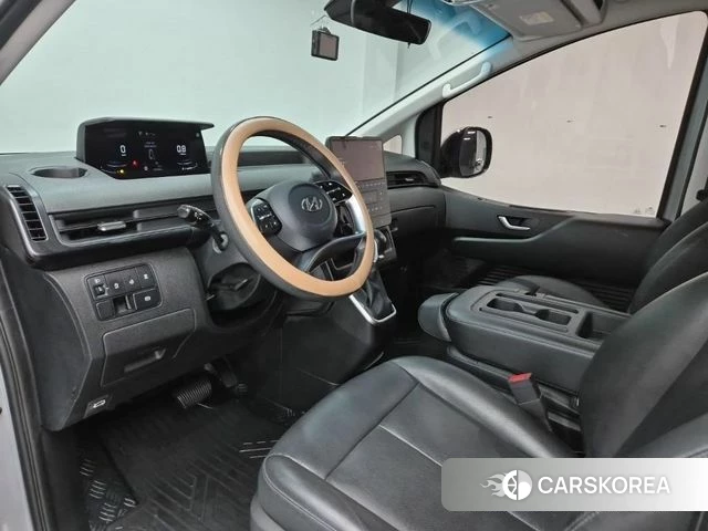 Hyundai Staria 2022 Серебряный из Кореи, фото 4