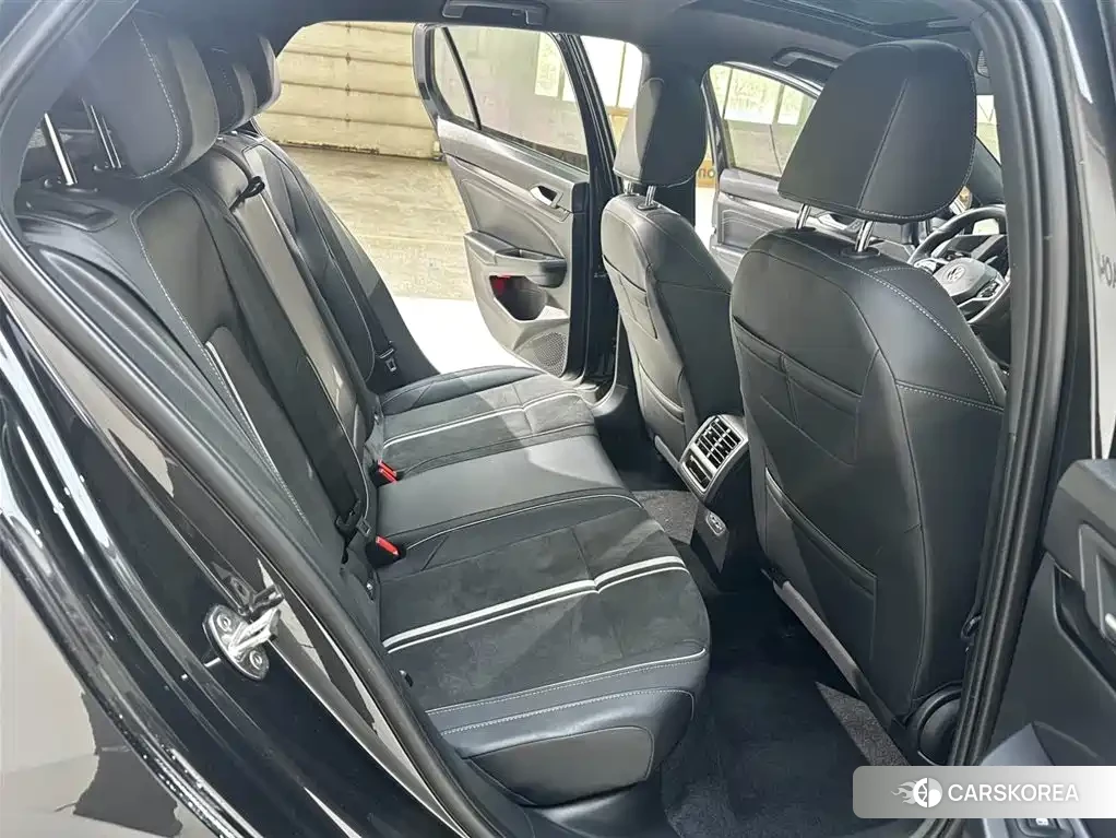 Volkswagen Golf 2022 Черный из Китая, фото 4