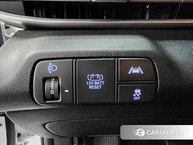 Hyundai Avante Hybrid (CN7) 2022 Белый из Кореи, фото 4