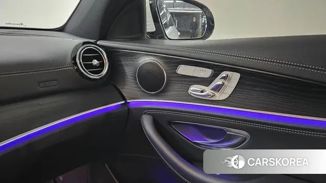 Mercedes-Benz E-Class W213 2021 Белый из Кореи, фото 4