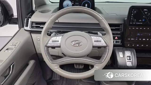 Hyundai Staria 2023 Серый из Кореи, фото 4