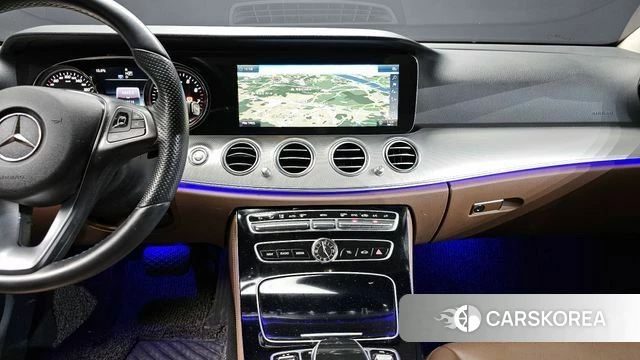 Mercedes-Benz E-Class W213 2018 Черный из Кореи, фото 4