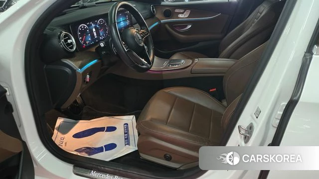Mercedes-Benz E-Class W213 2022 Белый из Кореи, фото 4