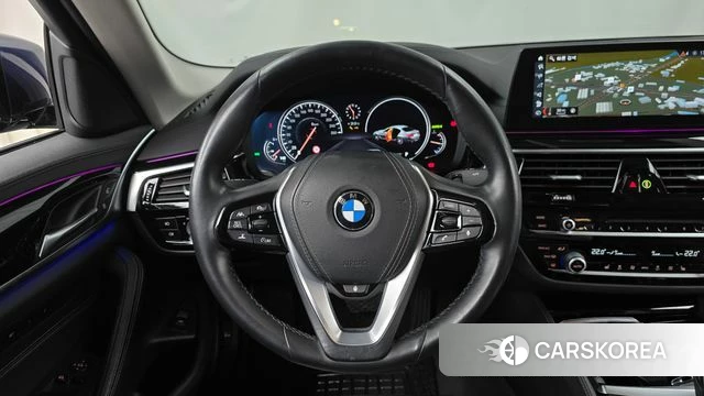 BMW 5 Series (G30) 2018 Синий из Кореи, фото 4