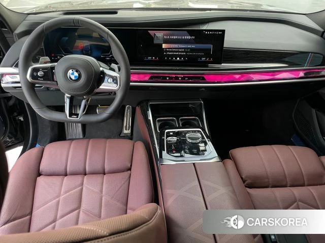 BMW 7 Series (G70) 2025 Черный из Кореи, фото 4