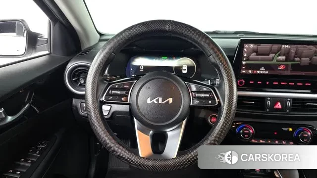 Kia The New K3 2nd generation 2021 Белый из Кореи, фото 4