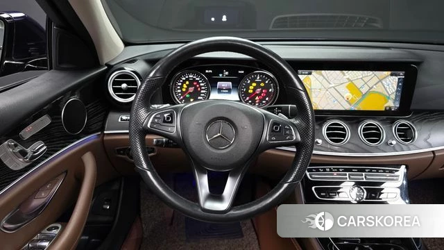 Mercedes-Benz E-Class W213 2018 Синий из Кореи, фото 4