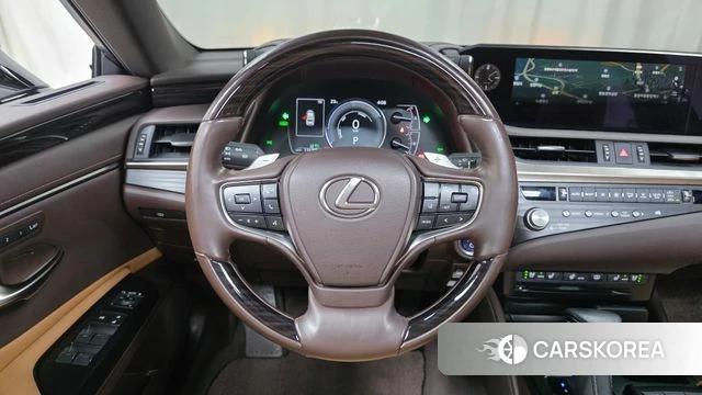 Lexus ES300h 7th generation 2021 Белый из Кореи, фото 4