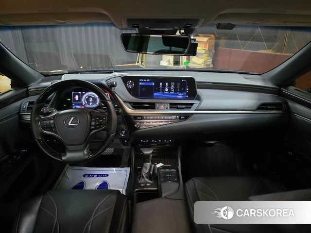 Lexus ES300h 7th generation 2020 Черный из Кореи, фото 4