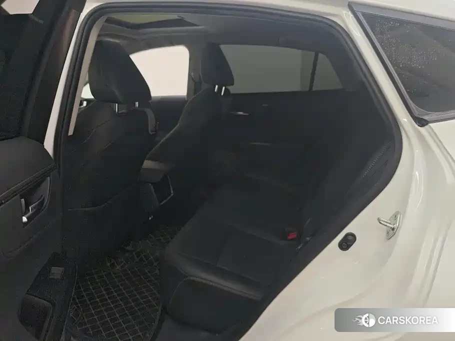 Toyota Venza 2023 Белый из Китая, фото 4