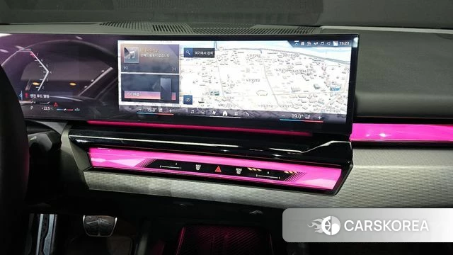 BMW 5 Series (G60) 2024 Белый из Кореи, фото 4