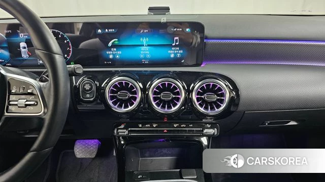 Mercedes-Benz A-Class W177 2023 Белый из Кореи, фото 4