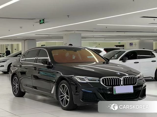 BMW 5 series PHEV 2023 Черный из Китая, фото 4