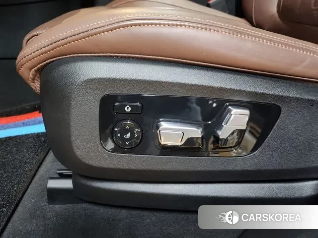 BMW X6 (G06) 2023 Жемчужный цвет из Кореи, фото 4