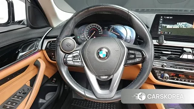 BMW 5 Series (G30) 2018 Белый из Кореи, фото 4