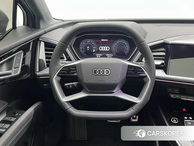 Audi Q4 e-tron 2023 Темно-серый из Китая, фото 4