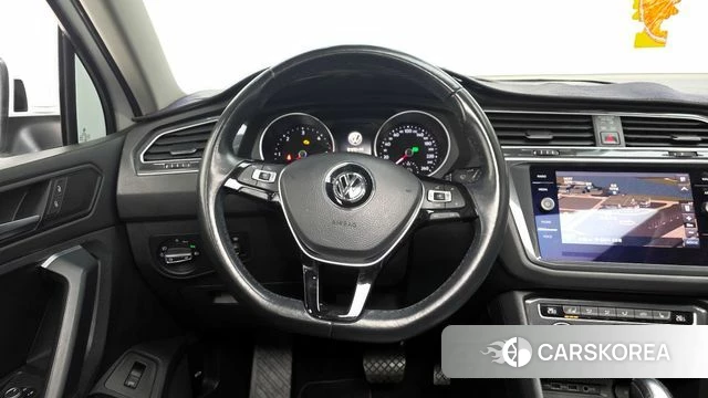 Volkswagen Tiguan second Generation 2019 Белый из Кореи, фото 4