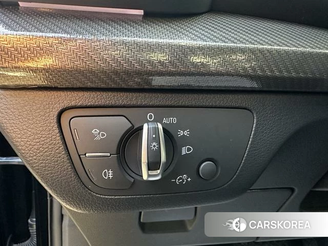 Audi Q5L 2021 Черный из Китая, фото 4
