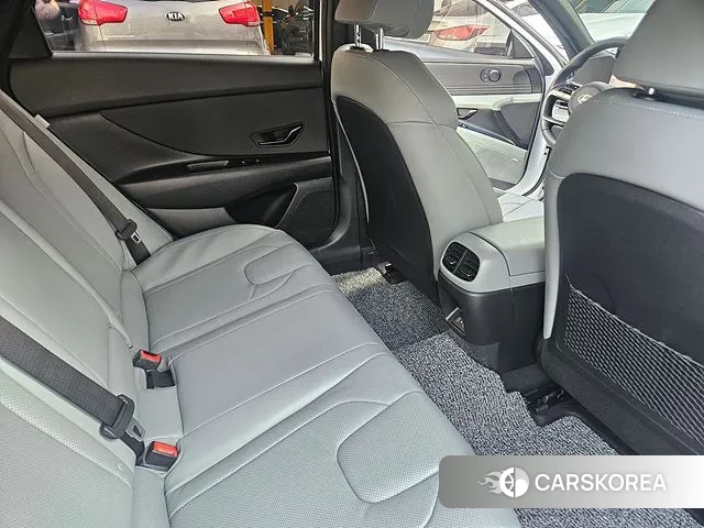 Hyundai The New Avante (CN7) 2025 Белый из Кореи, фото 4