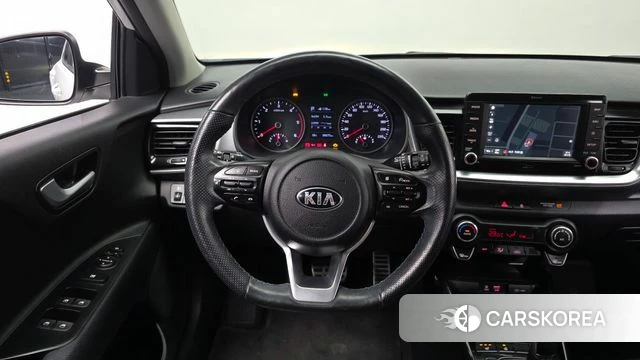 Kia Stonic 2018 Белый из Кореи, фото 4