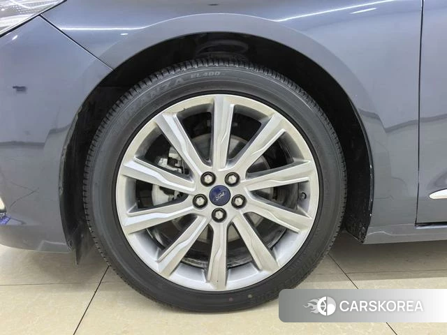 Ford Taurus 2022 Темно-серый из Китая, фото 4