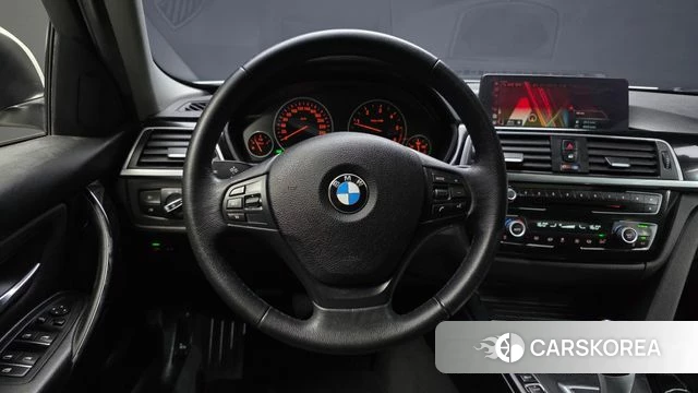 BMW 3 Series (F30) 2018 Белый из Кореи, фото 4