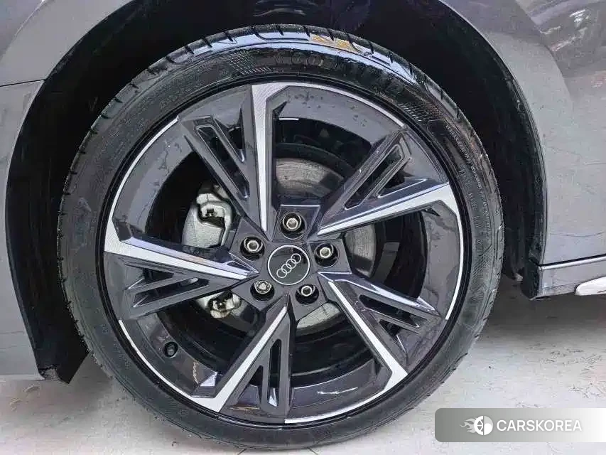 Audi A3 2023 Silver/gray из Китая, фото 4