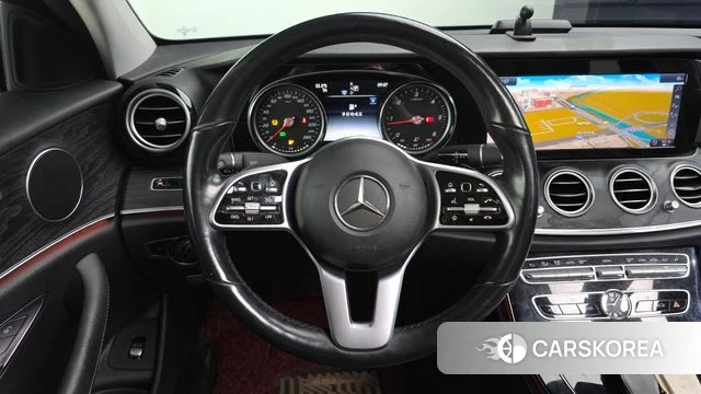 Mercedes-Benz E-Class W213 2019 Серый из Кореи, фото 4