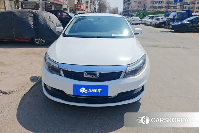 Qoros 3 2019 Белый из Китая, фото 4