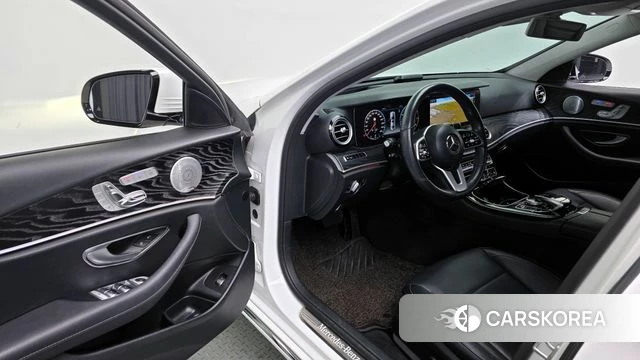 Mercedes-Benz E-Class W213 2019 Белый из Кореи, фото 4