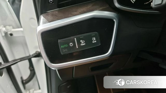 Audi A6 (C8) 2022 Белый из Кореи, фото 4