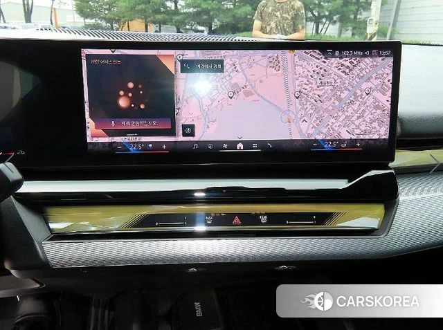 BMW 5 Series (G60) 2025 Черный из Кореи, фото 4