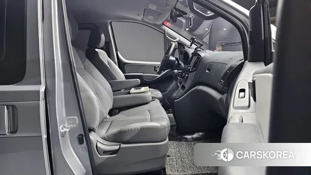 Hyundai The New Grand Starex 2020 Серебристо-серый из Кореи, фото 4