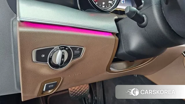 Mercedes-Benz E-Class W213 2019 Белый из Кореи, фото 4