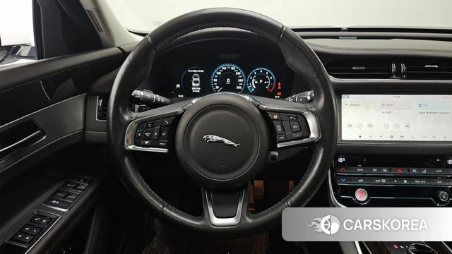 Jaguar XF (X260) 2018 Белый из Кореи, фото 4