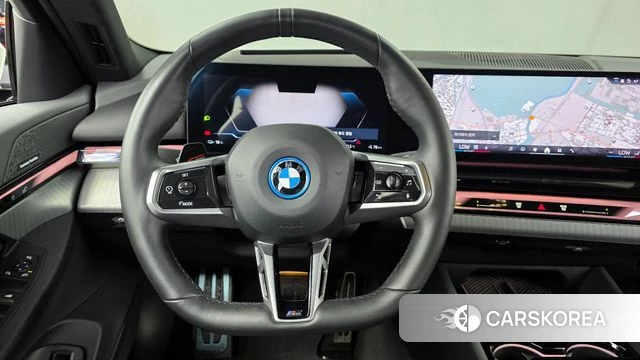 BMW i5 (G60) 2023 Белый из Кореи, фото 4