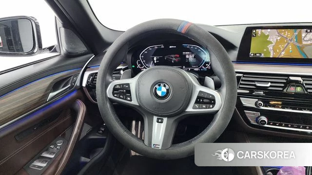 BMW 5 Series (G30) 2020 Белый из Кореи, фото 4