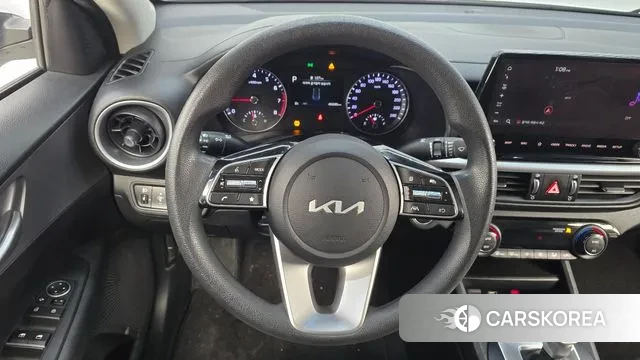 Kia The New K3 2nd generation 2022 Белый из Кореи, фото 4