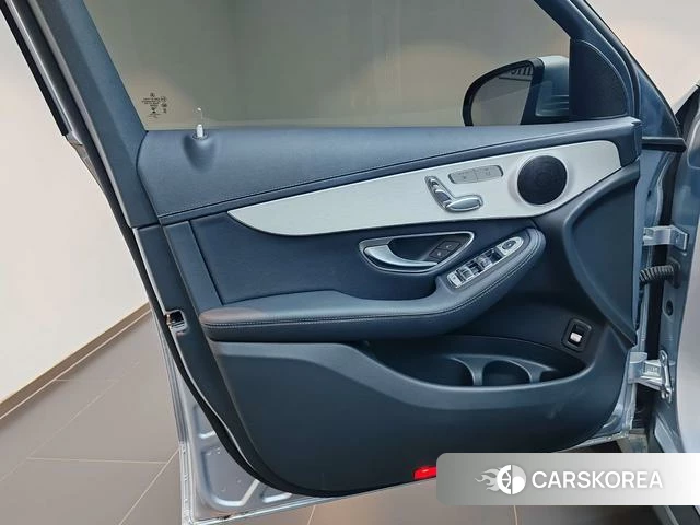 Mercedes-Benz GLC 2022 Серебристо-серый из Китая, фото 4
