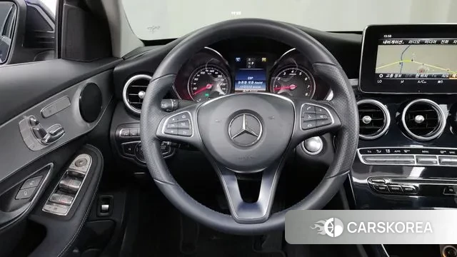 Mercedes-Benz C-Class W205 2018 Синий из Кореи, фото 4