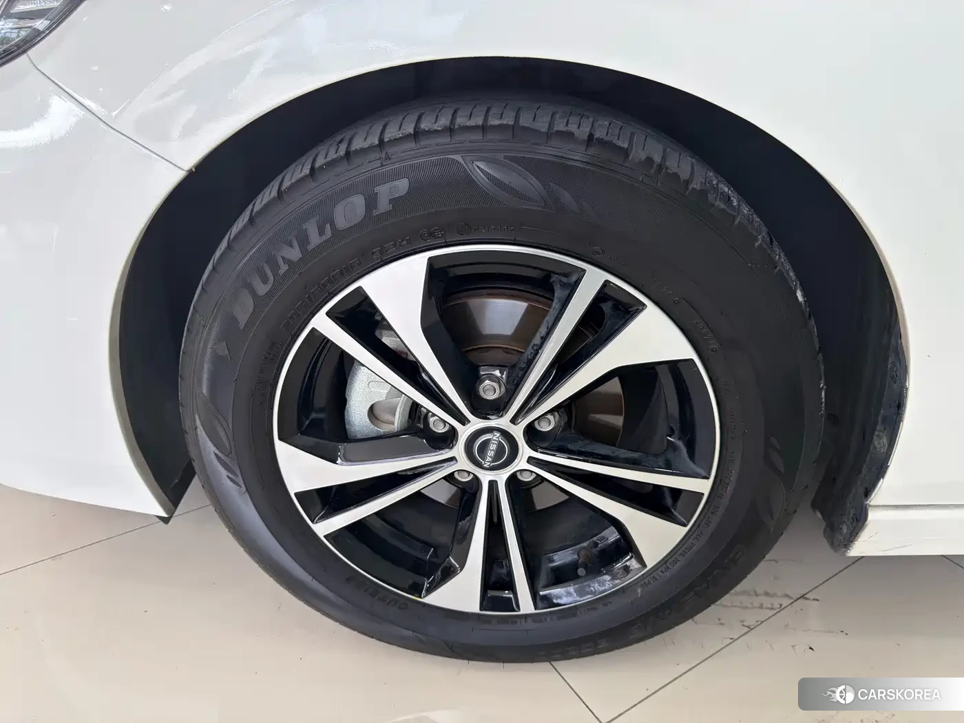 Nissan Sylphy 2024 Белый из Китая, фото 5