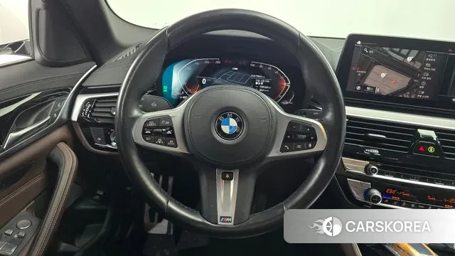 BMW 5 Series (G30) 2021 Белый из Кореи, фото 4