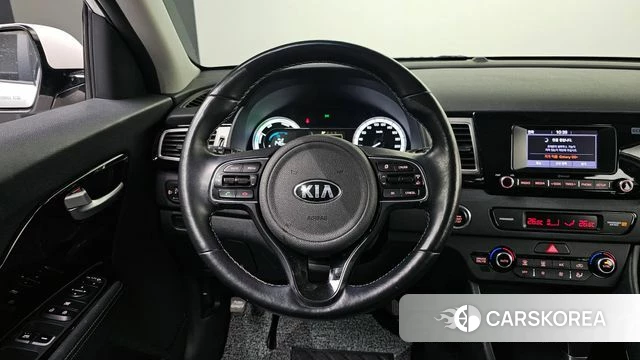 Kia Niro 2018 Белый из Кореи, фото 4