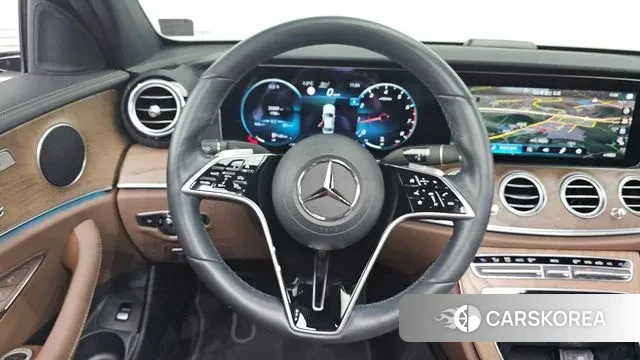 Mercedes-Benz E-Class W213 2022 Белый из Кореи, фото 4