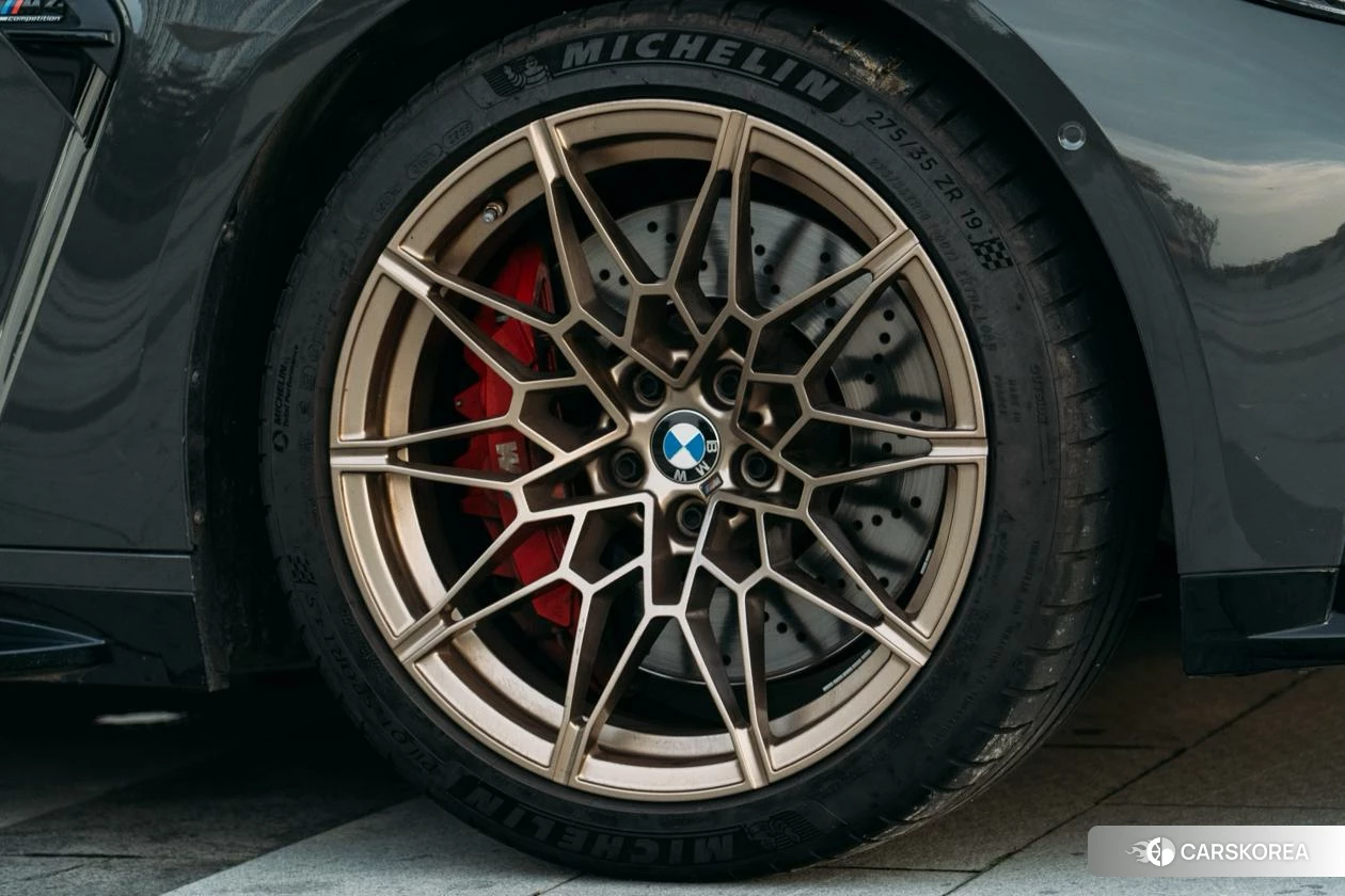 BMW M4 2023 Темно-серый из Китая, фото 4