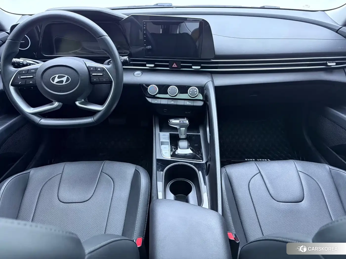 Hyundai Elantra 2023 Белый из Китая, фото 4