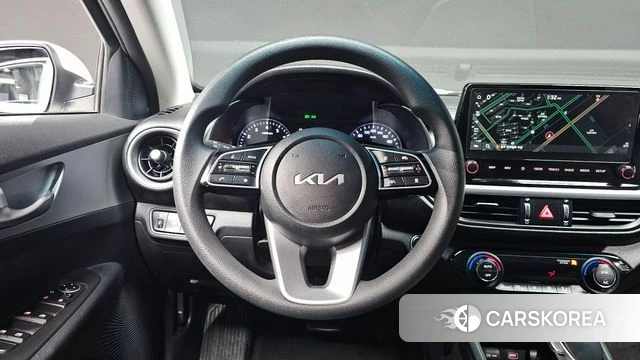 Kia The New K3 2nd generation 2022 Белый из Кореи, фото 4