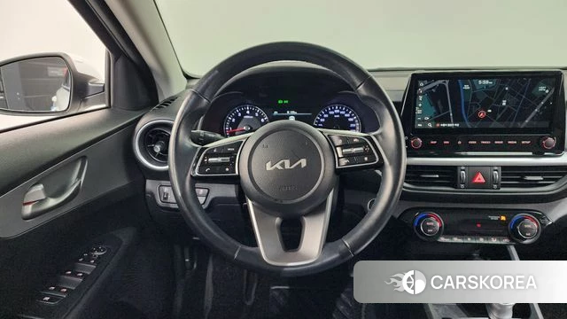 Kia The New K3 2nd generation 2021 Белый из Кореи, фото 4